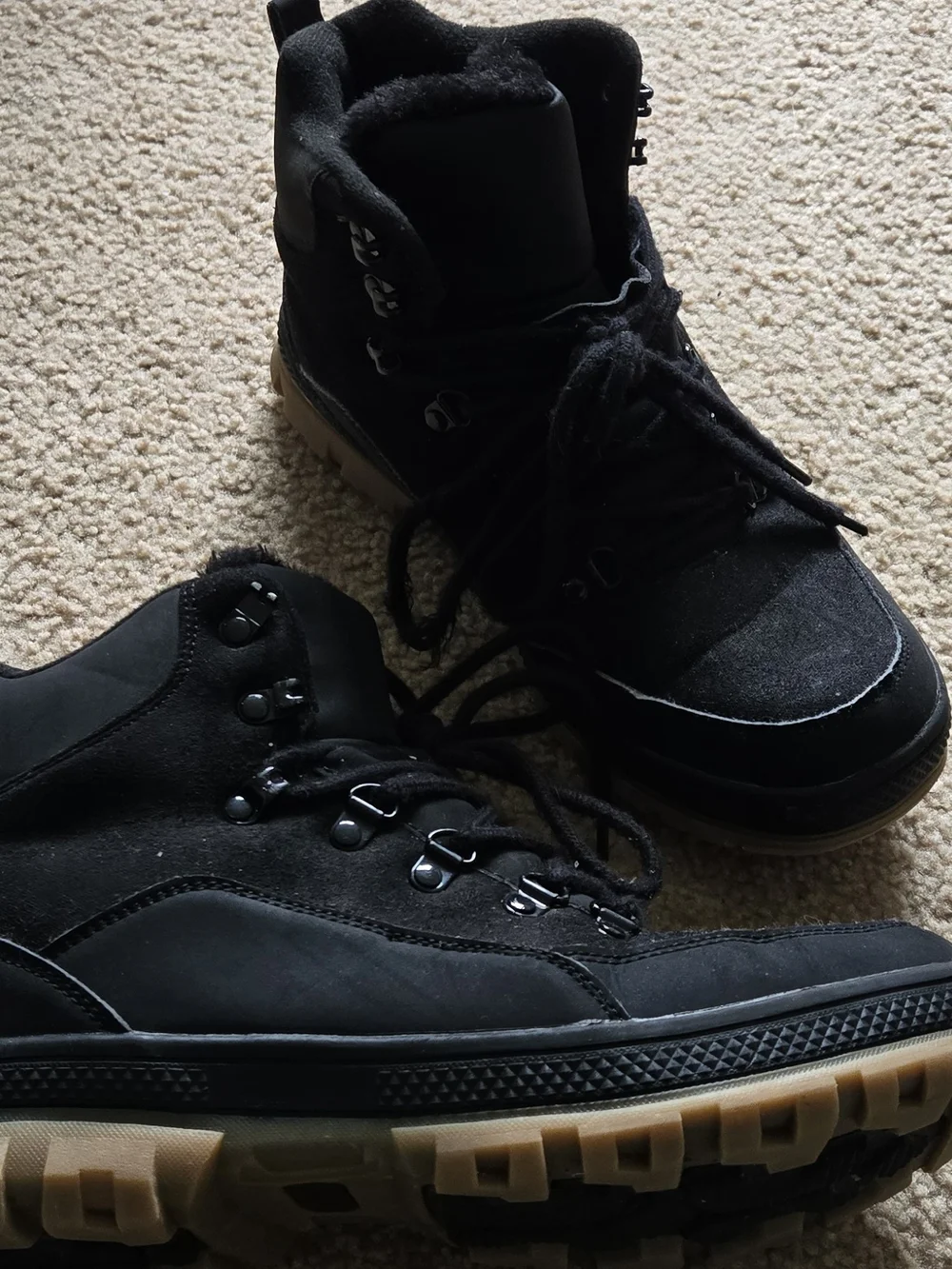 Black Lace-Up Fur Lined Hiking Boots with Rubber Soles